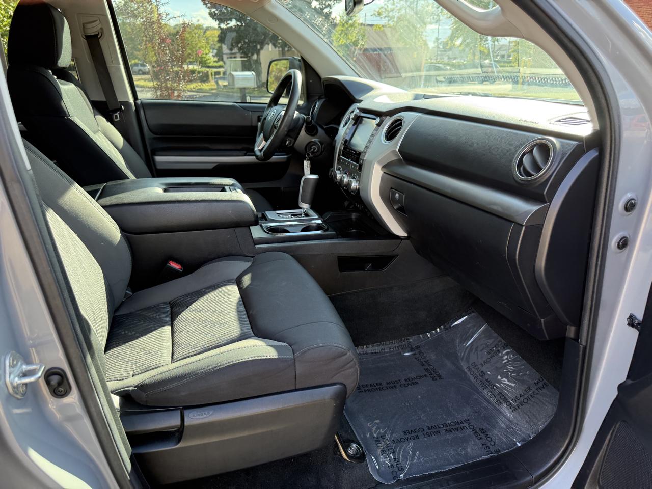 Toyota Tundra SR5 5.7L V8 CrewMax 4WD 2021