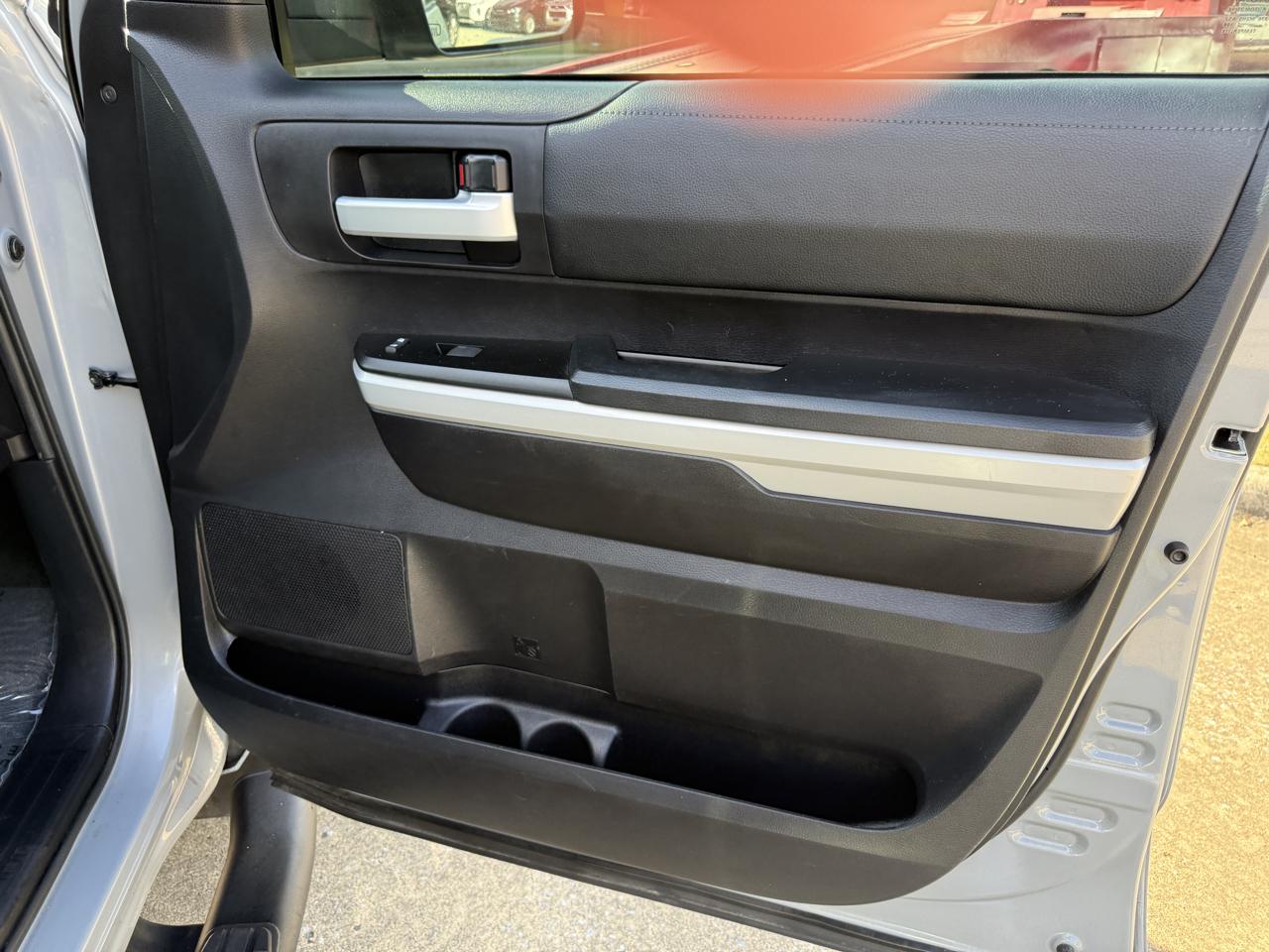 Toyota Tundra SR5 5.7L V8 CrewMax 4WD 2021