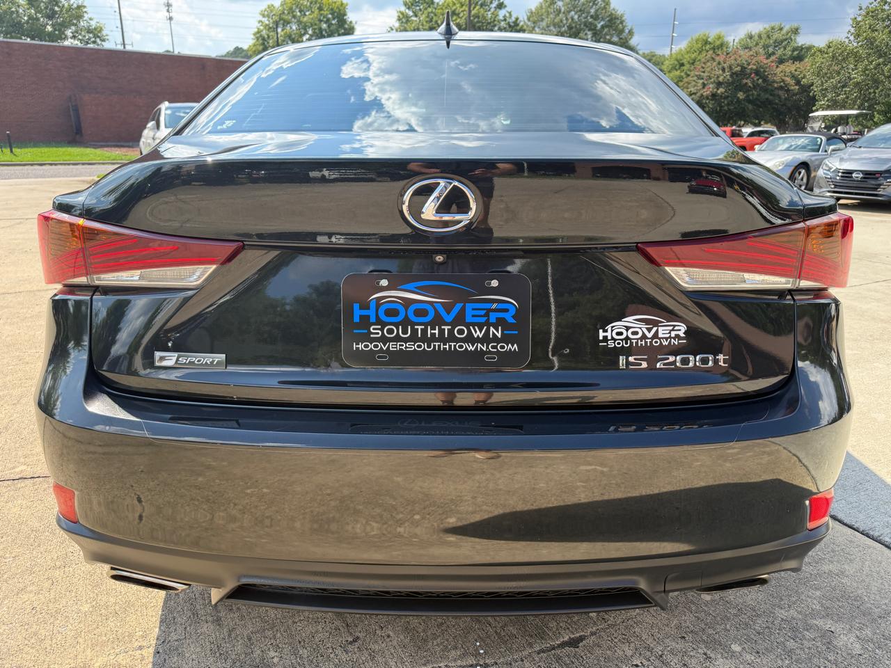 Lexus IS  2017
