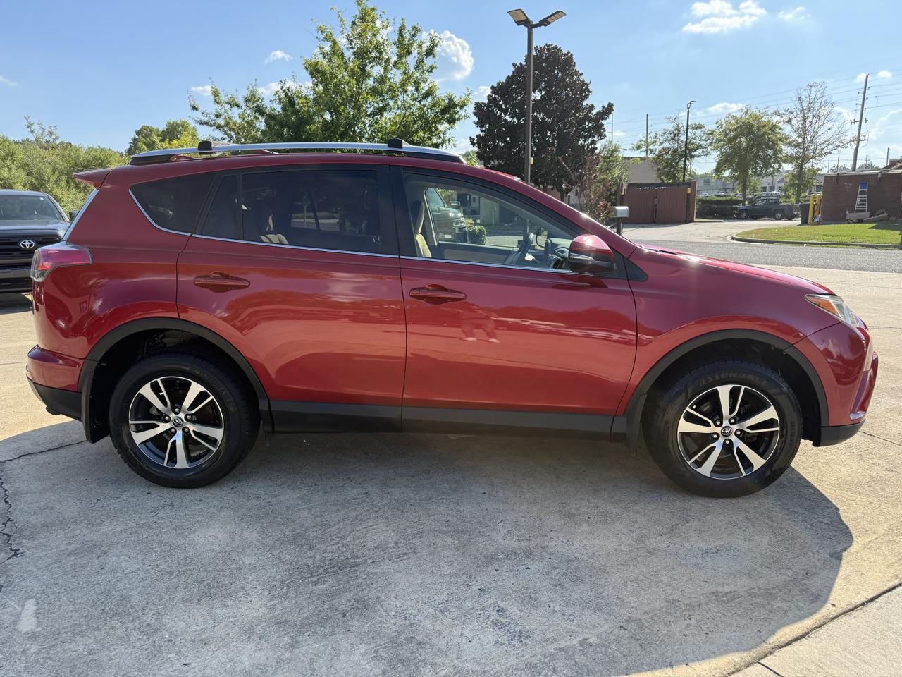 Toyota RAV4 XLE AWD 2016