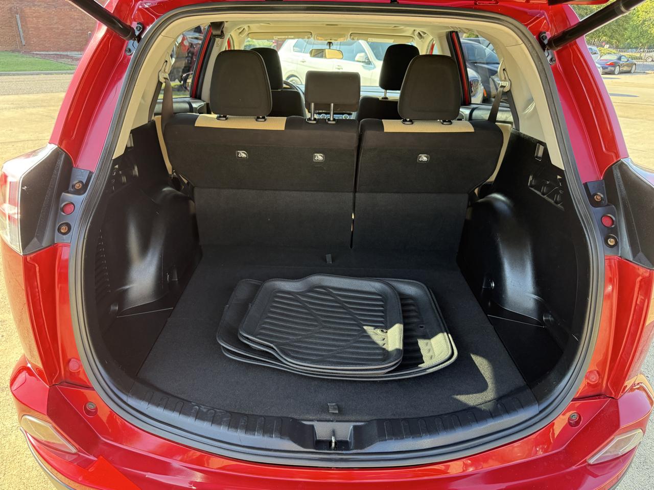 Toyota RAV4 XLE AWD 2016