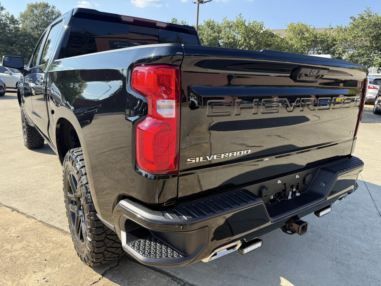 Chevrolet Silverado 1500 4WD Crew Cab 147" LT Trail Boss 2025