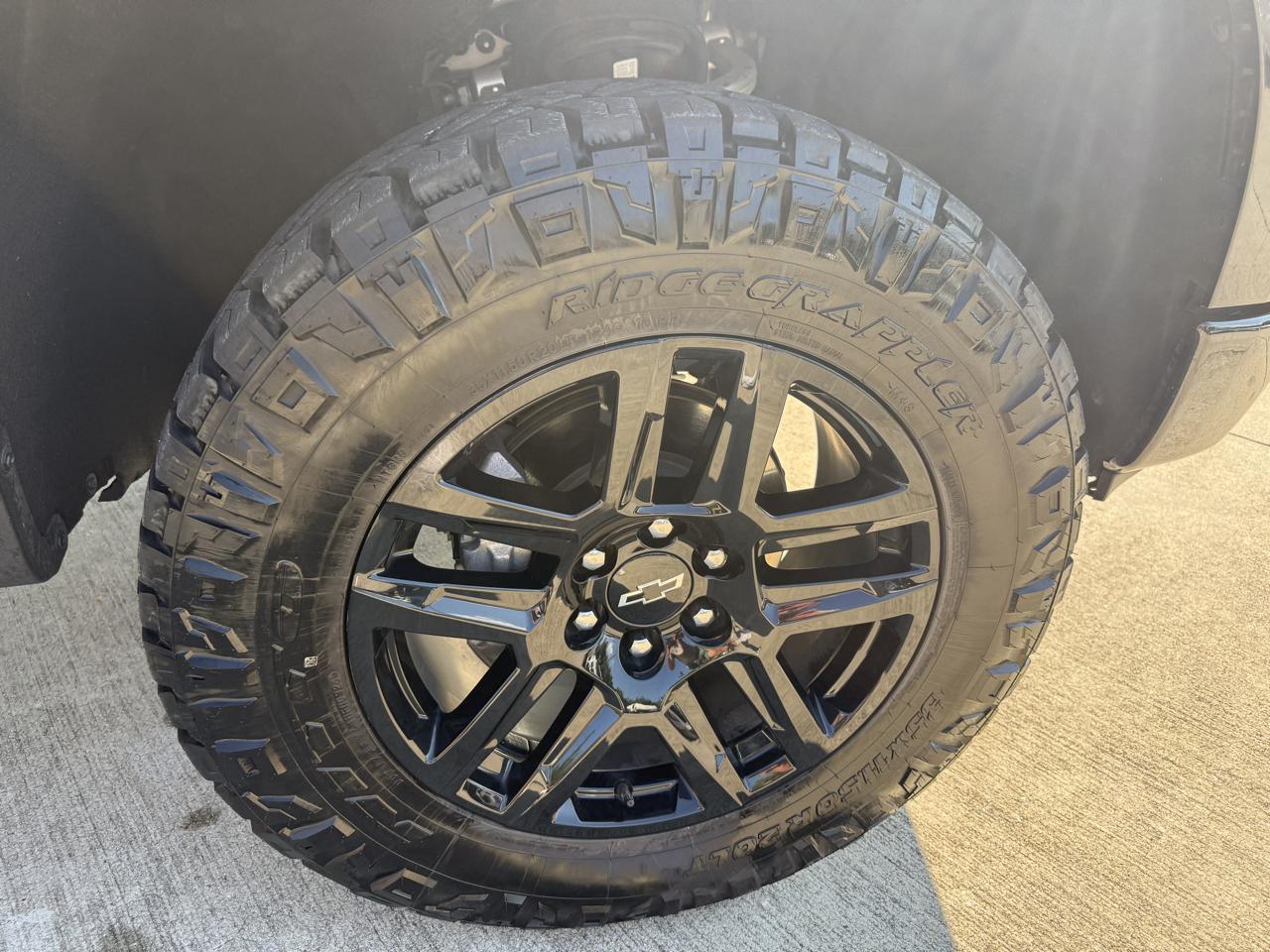Chevrolet Silverado 1500 4WD Crew Cab 147" LT Trail Boss 2025