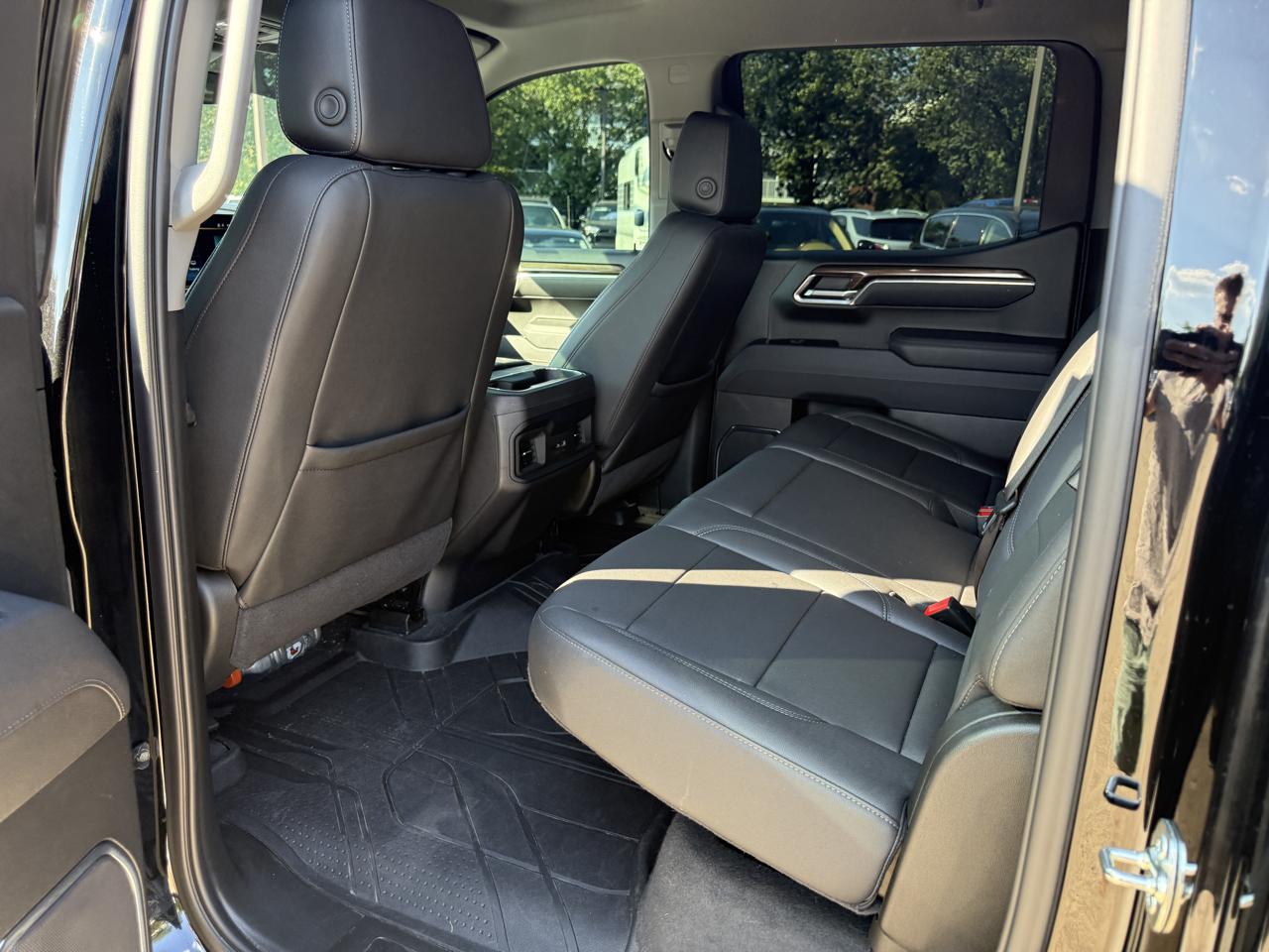 Chevrolet Silverado 1500 4WD Crew Cab 147" LT Trail Boss 2025