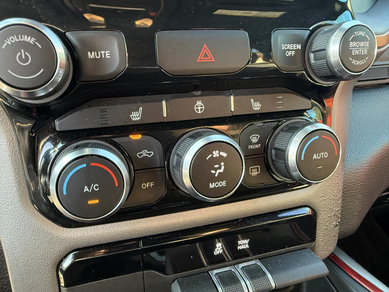 RAM 1500 Rebel Crew Cab SB 4WD 2022