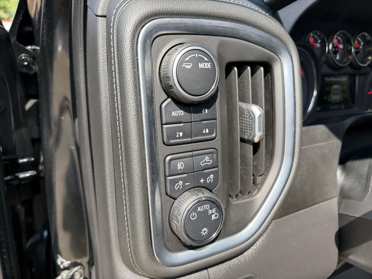 Chevrolet Silverado 1500 LT Trail Boss Crew Cab 4WD 2021