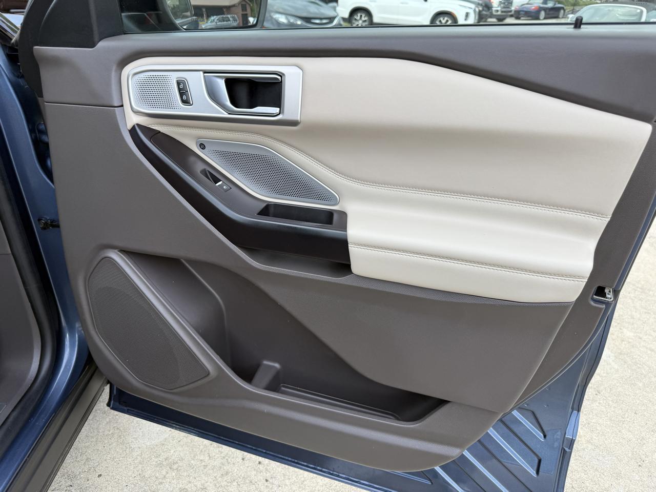 Ford Explorer Platinum AWD 2020