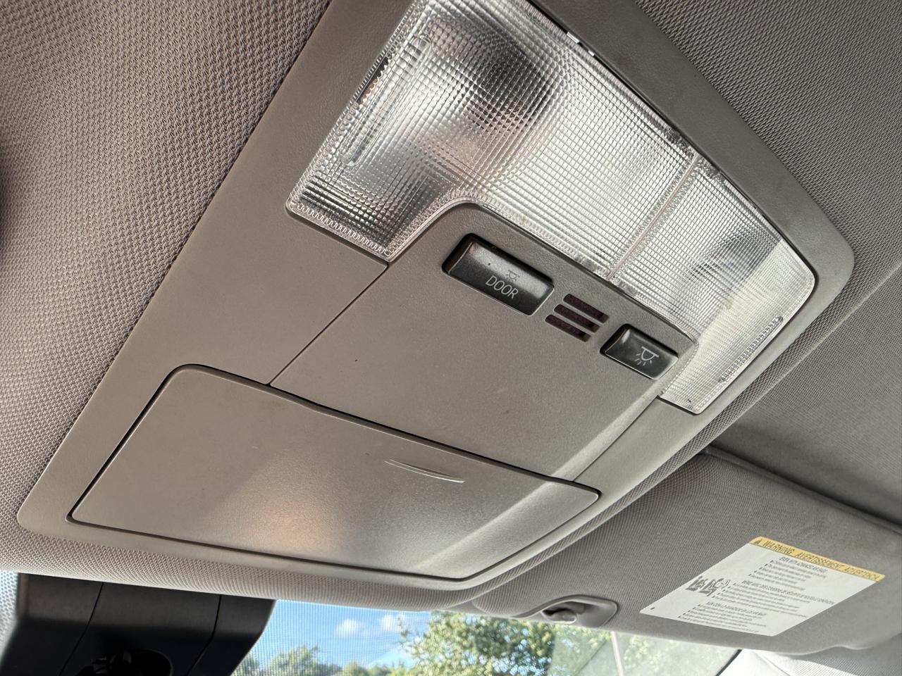 Toyota Highlander LE Plus FWD V6 2019