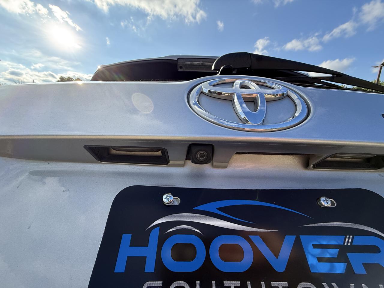 Toyota Highlander LE Plus FWD V6 2019