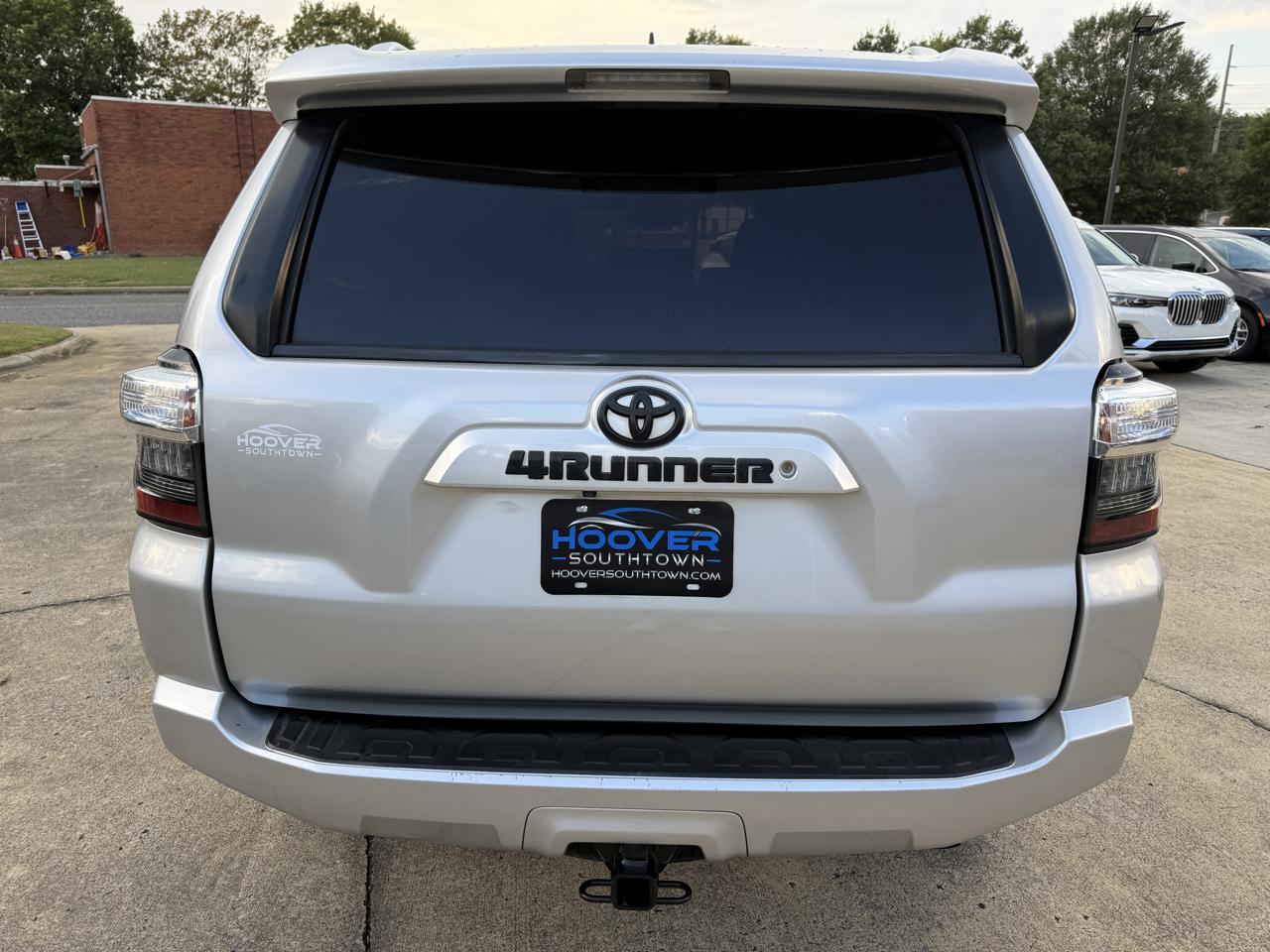 Toyota 4Runner SR5 2WD 2016