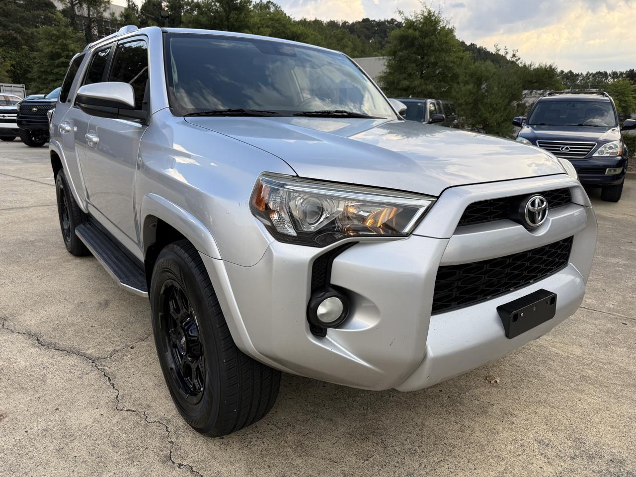Toyota 4Runner SR5 2WD 2016