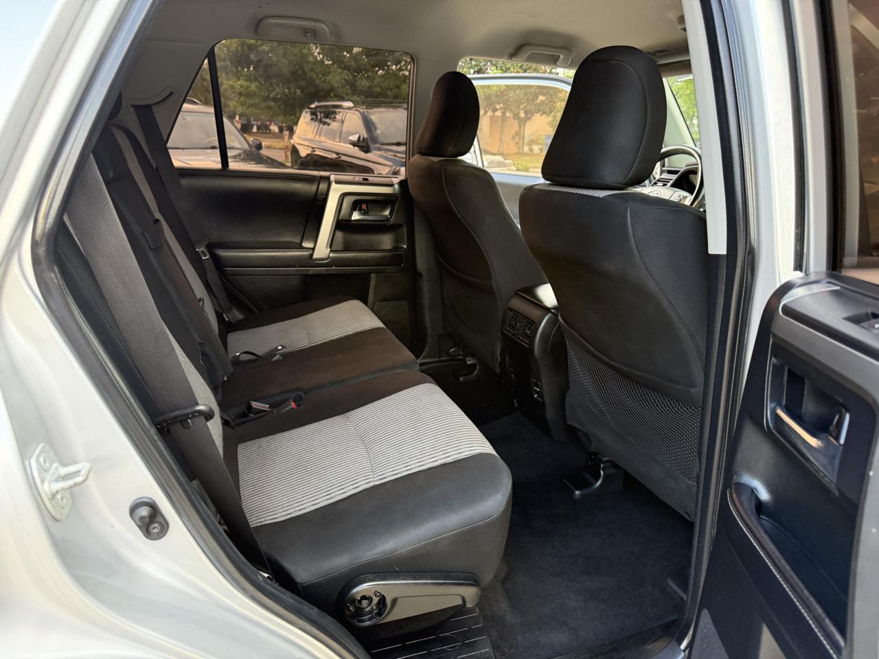 Toyota 4Runner SR5 2WD 2016
