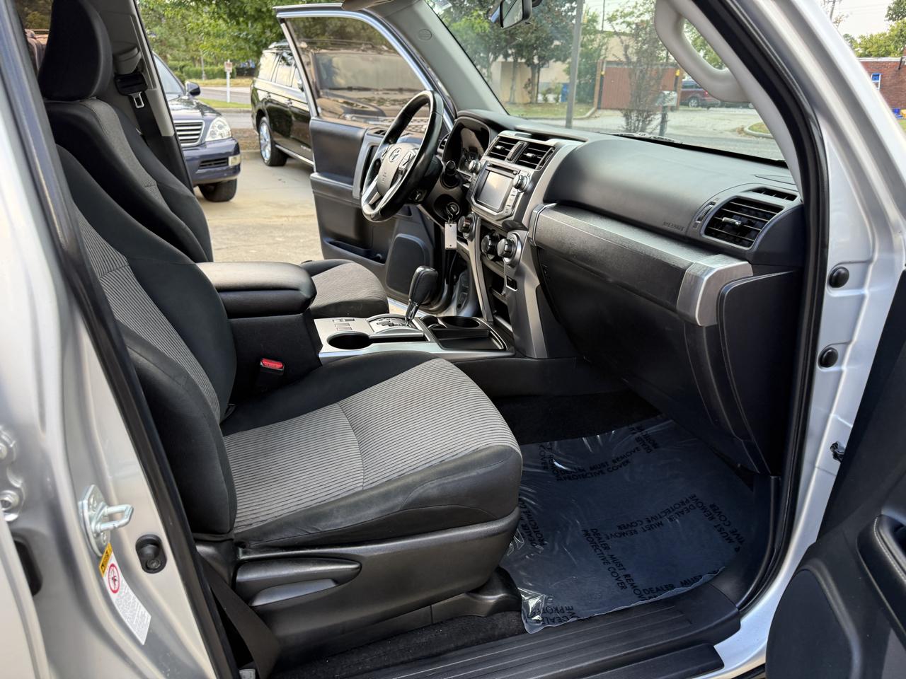 Toyota 4Runner SR5 2WD 2016