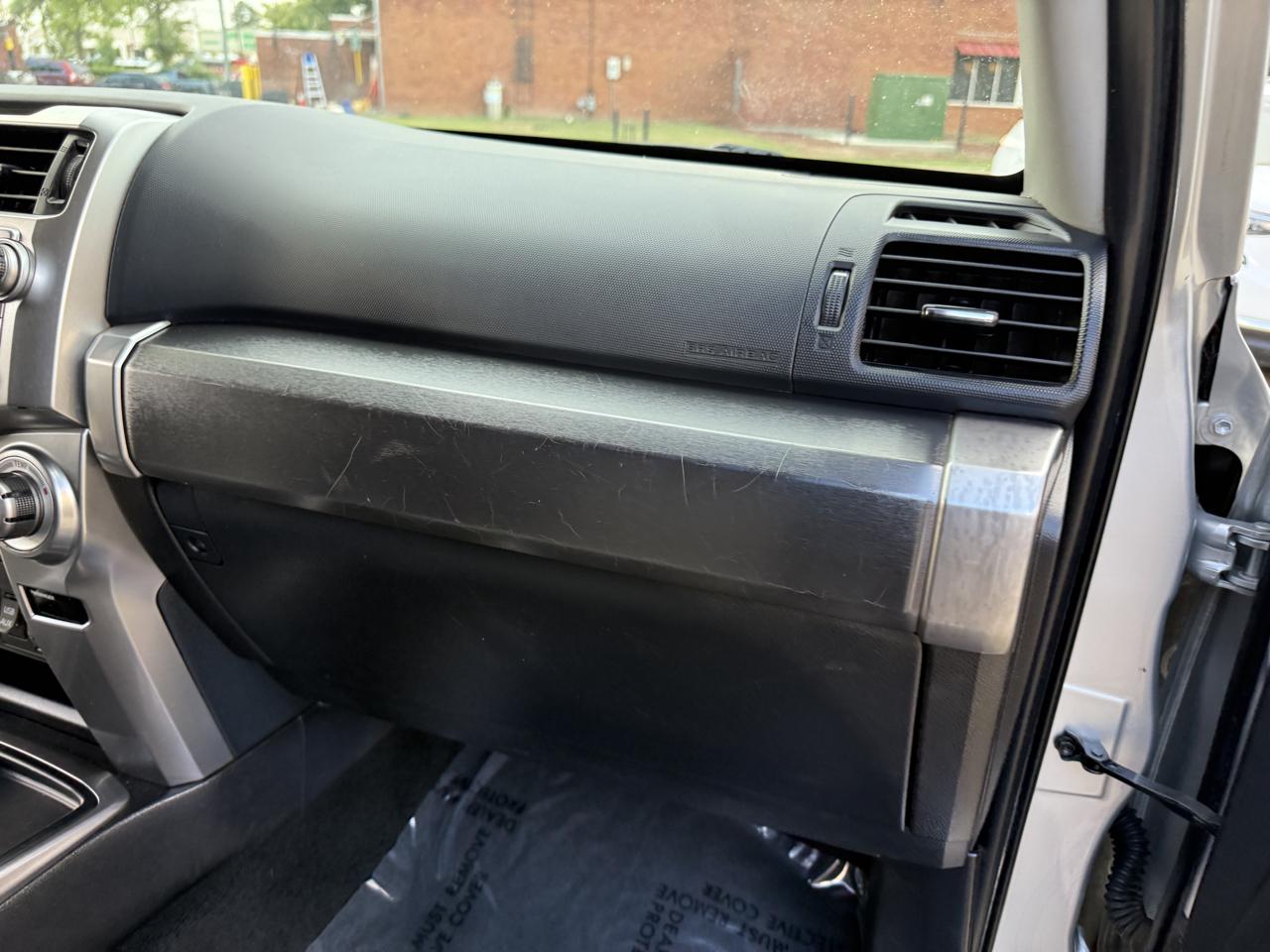 Toyota 4Runner SR5 2WD 2016