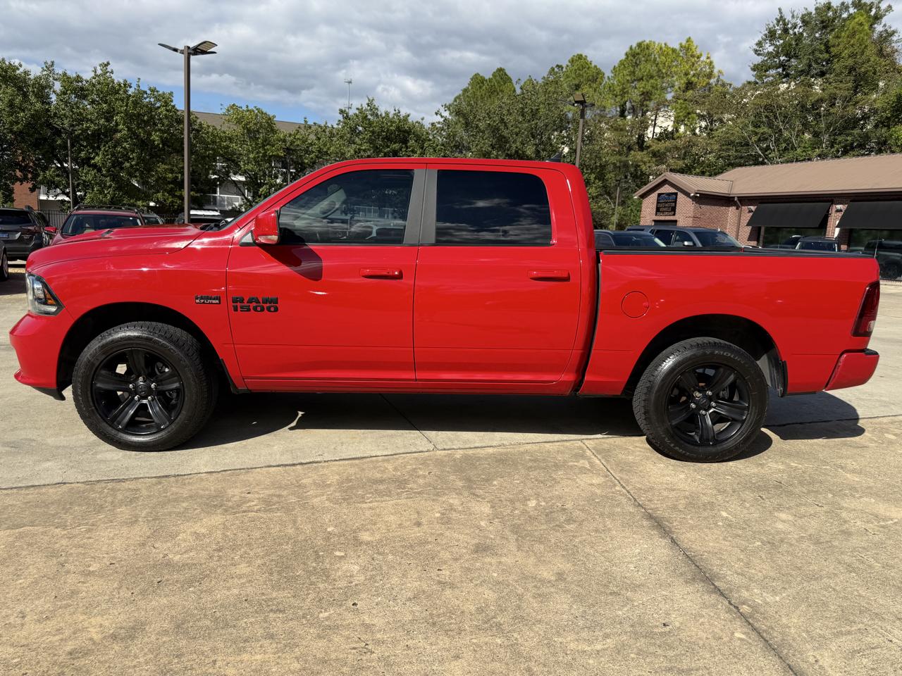 RAM 1500 Night 4x4 Crew Cab 5'7" Box *Ltd Avail* 2018