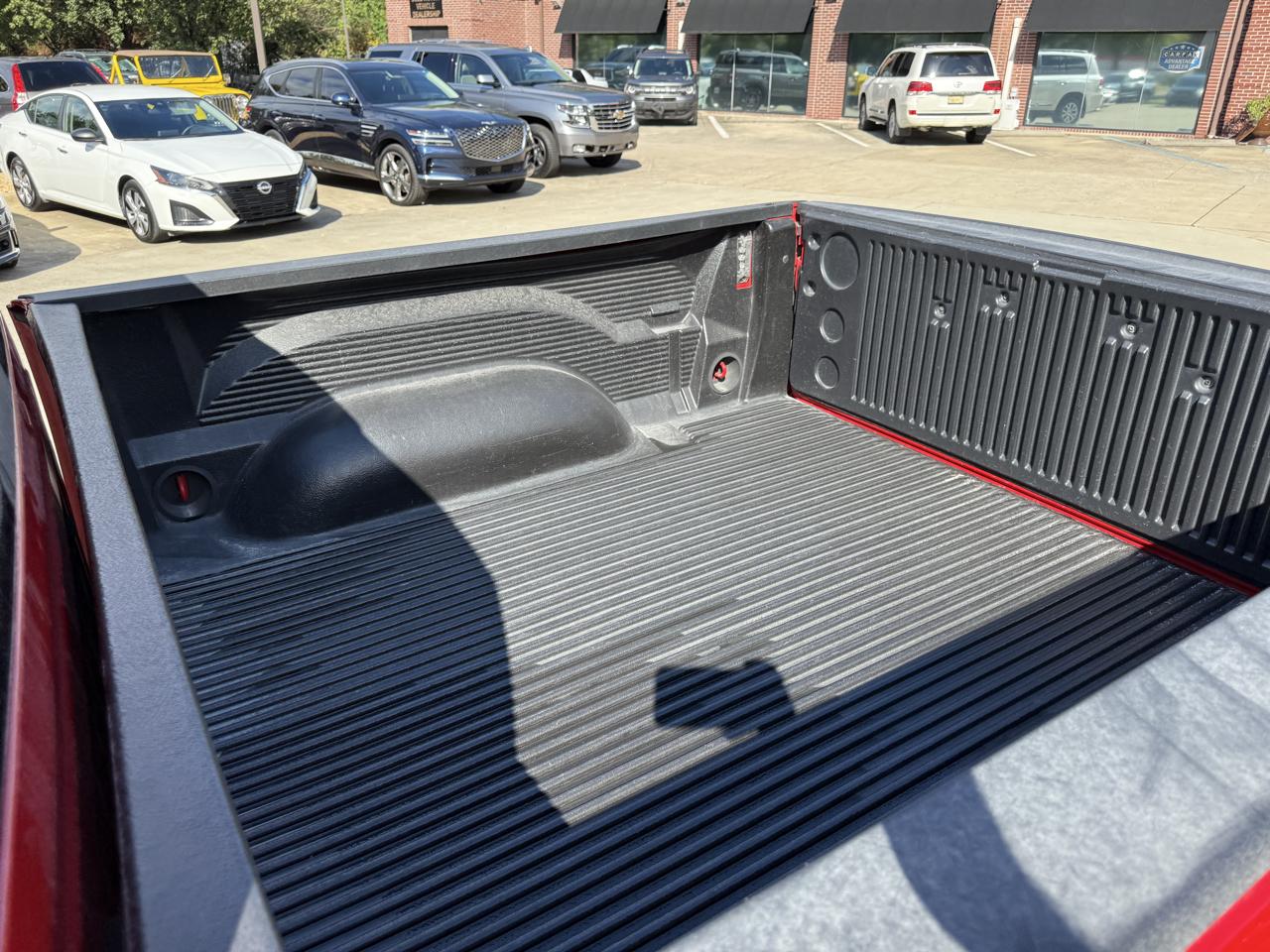 RAM 1500 Night 4x4 Crew Cab 5'7" Box *Ltd Avail* 2018