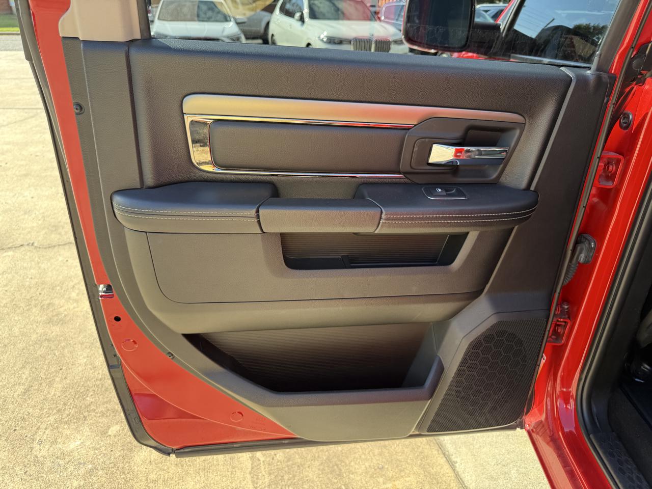RAM 1500 Night 4x4 Crew Cab 5'7" Box *Ltd Avail* 2018