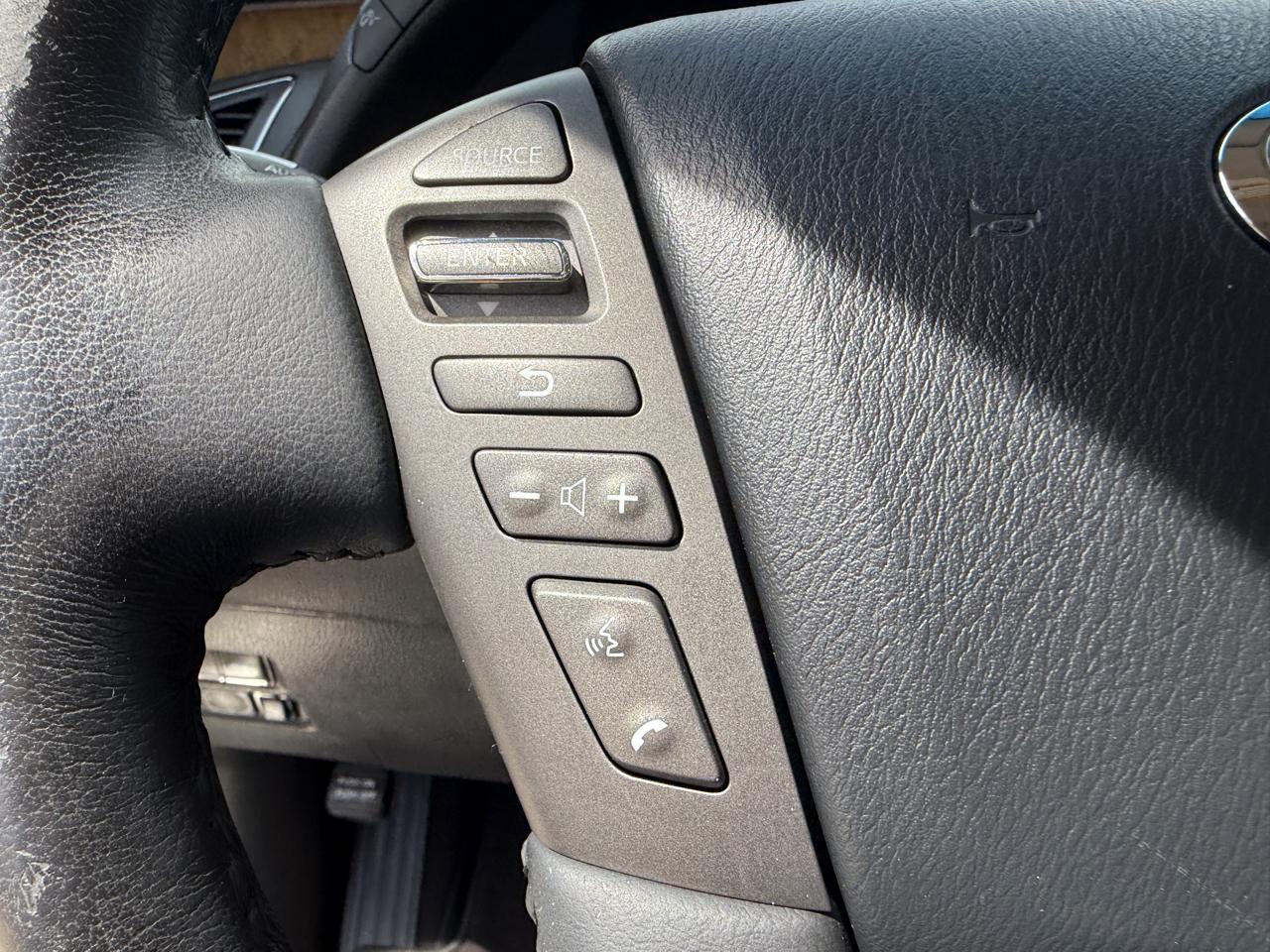 Infiniti QX56 4WD 2011