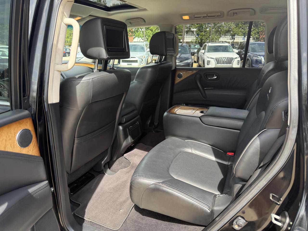 Infiniti QX56 4WD 2011