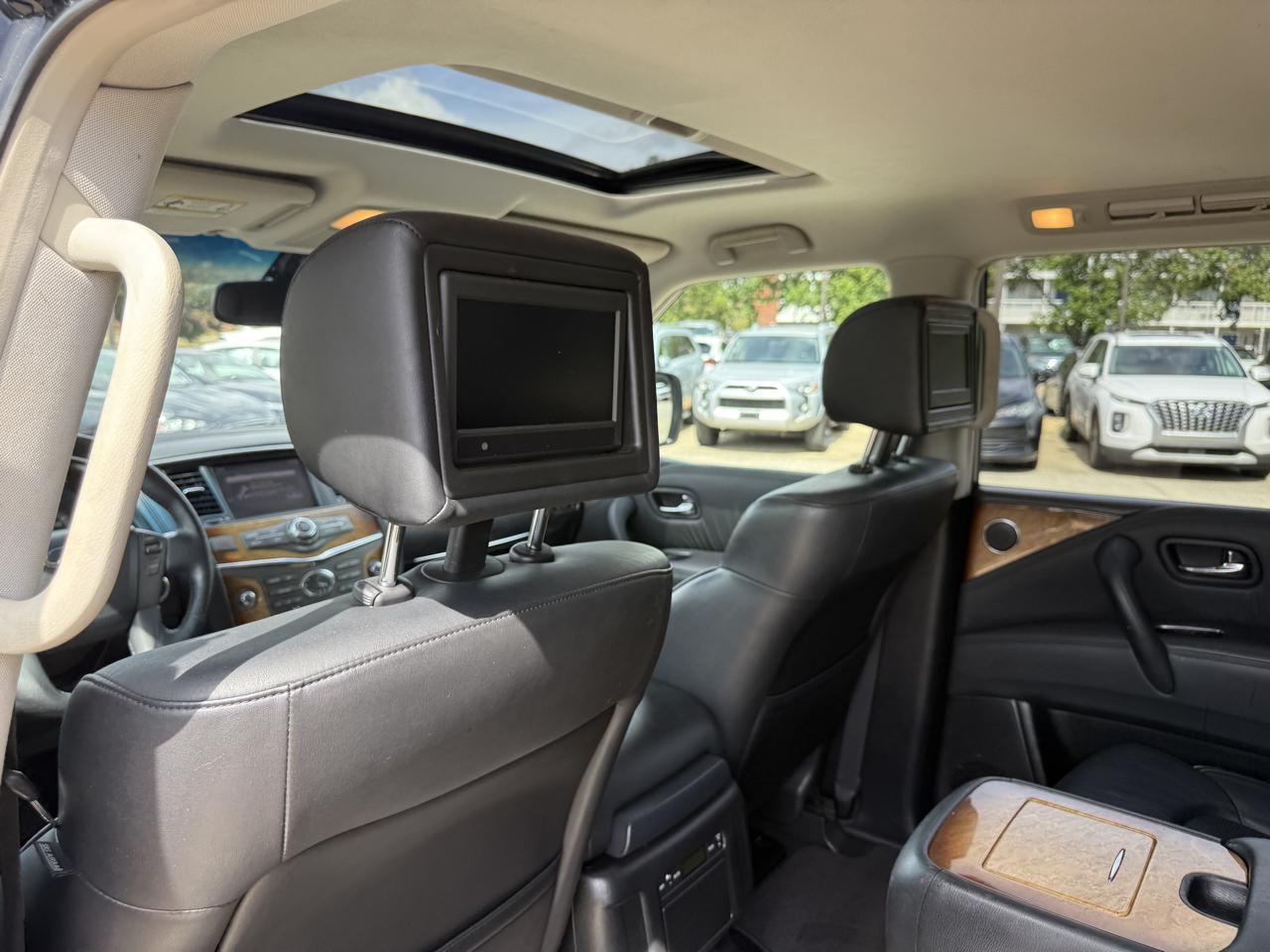 Infiniti QX56 4WD 2011