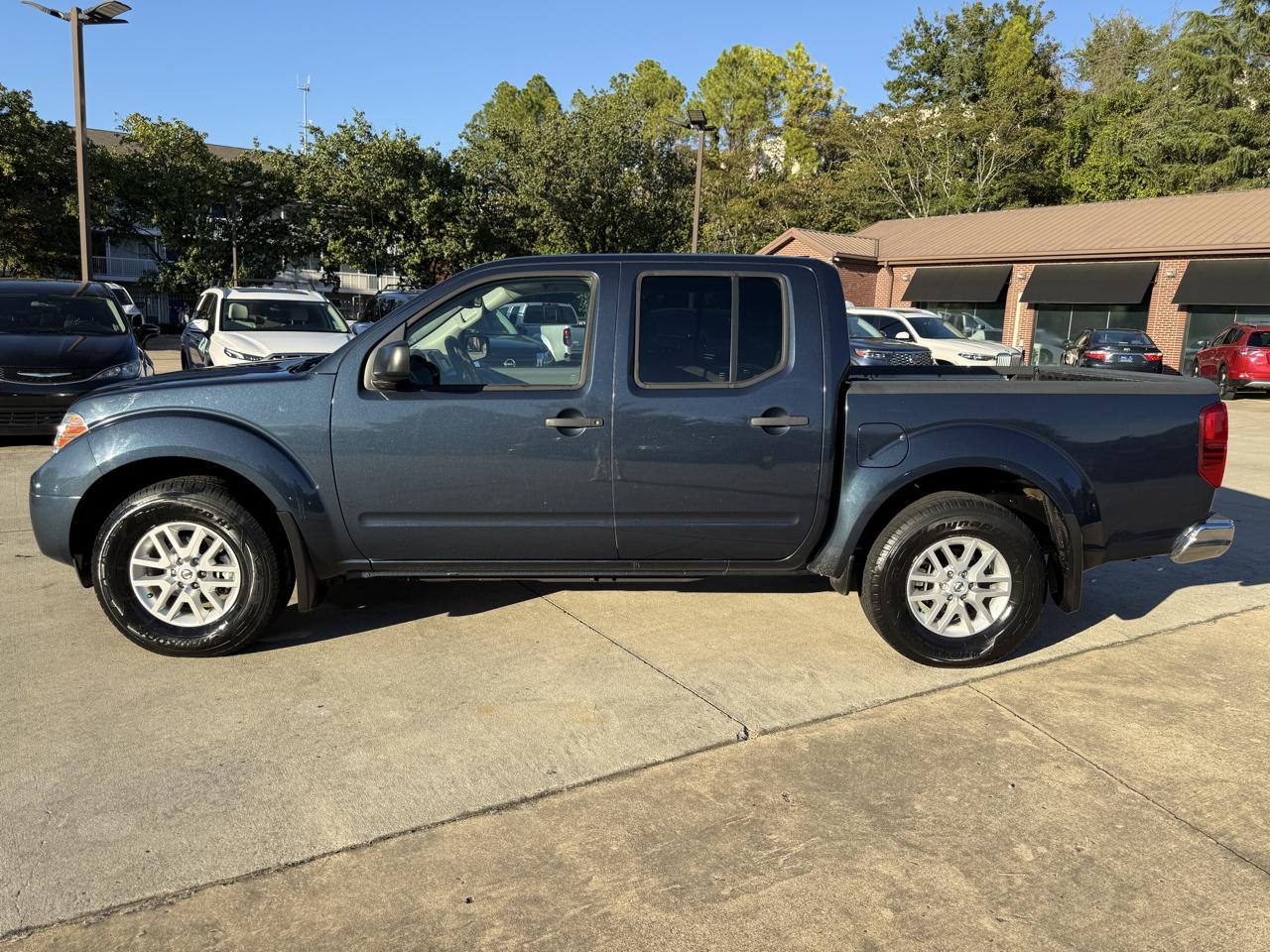Nissan Frontier SV Crew Cab 2WD 2020