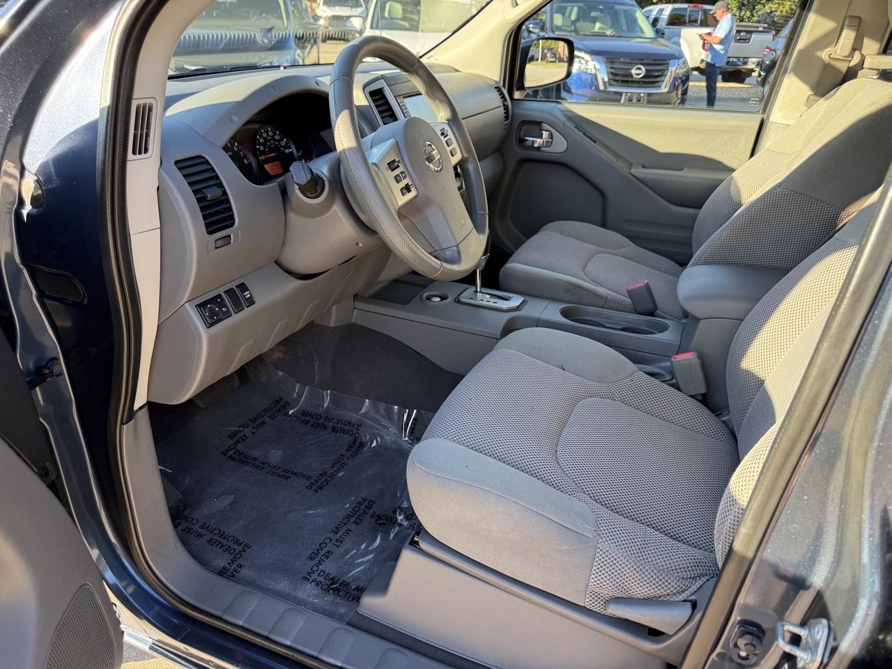 Nissan Frontier SV Crew Cab 2WD 2020