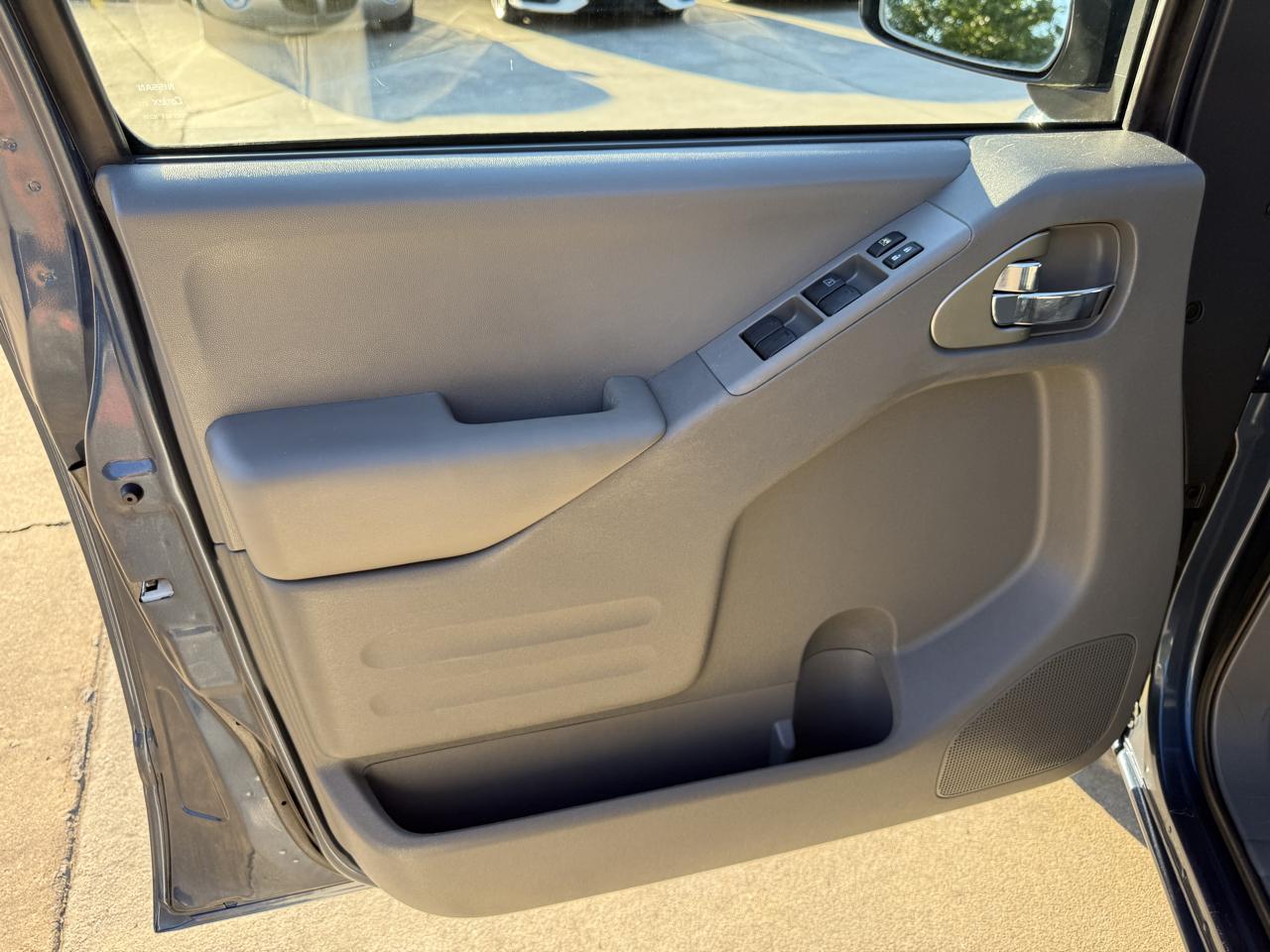 Nissan Frontier SV Crew Cab 2WD 2020