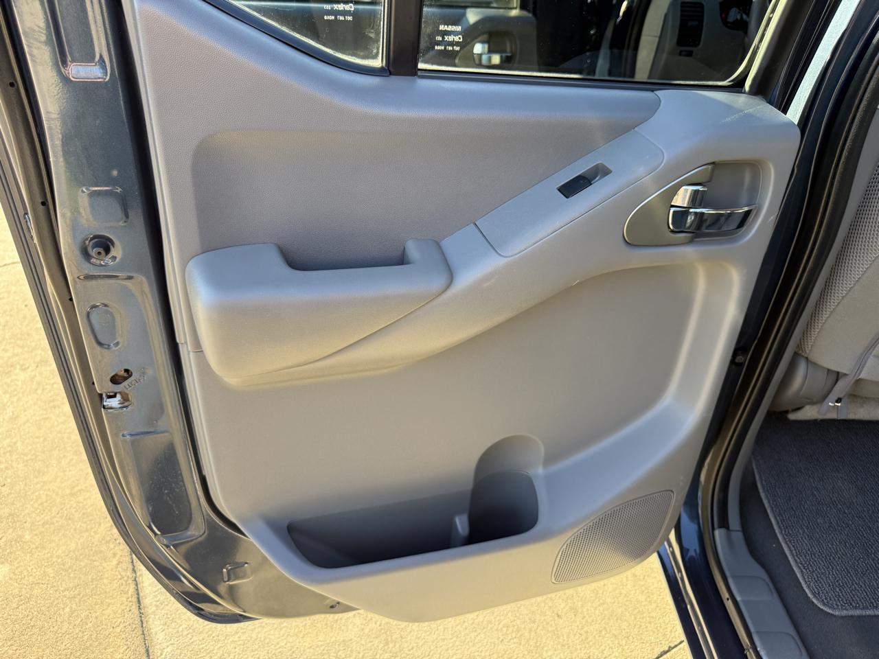 Nissan Frontier SV Crew Cab 2WD 2020