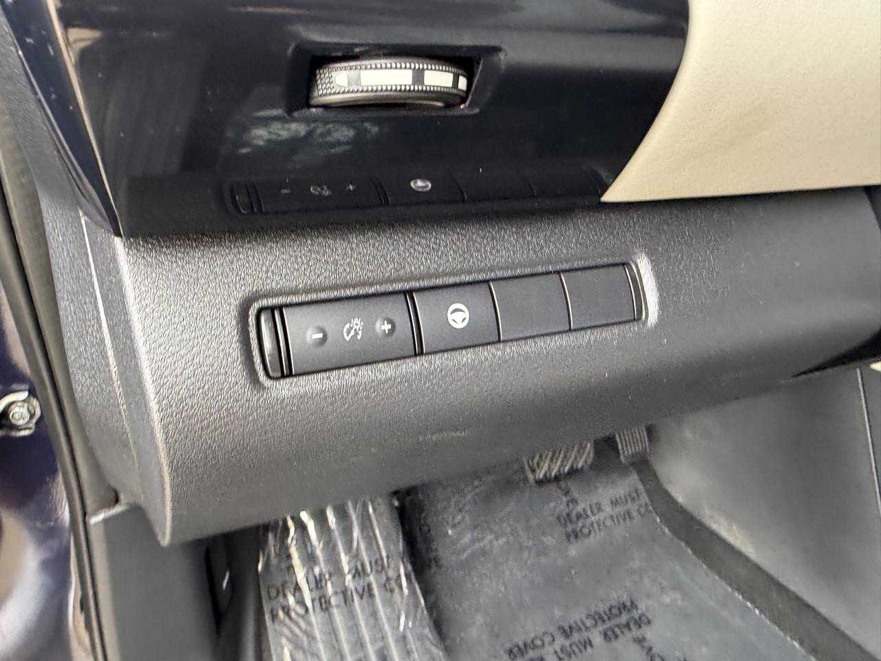 Nissan Pathfinder SV 2022