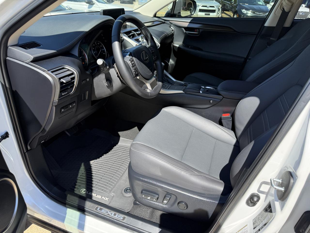 Lexus NX 300 Luxury 2021