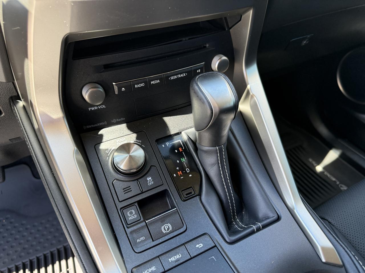 Lexus NX 300 Luxury 2021