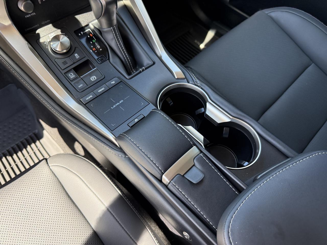 Lexus NX 300 Luxury 2021