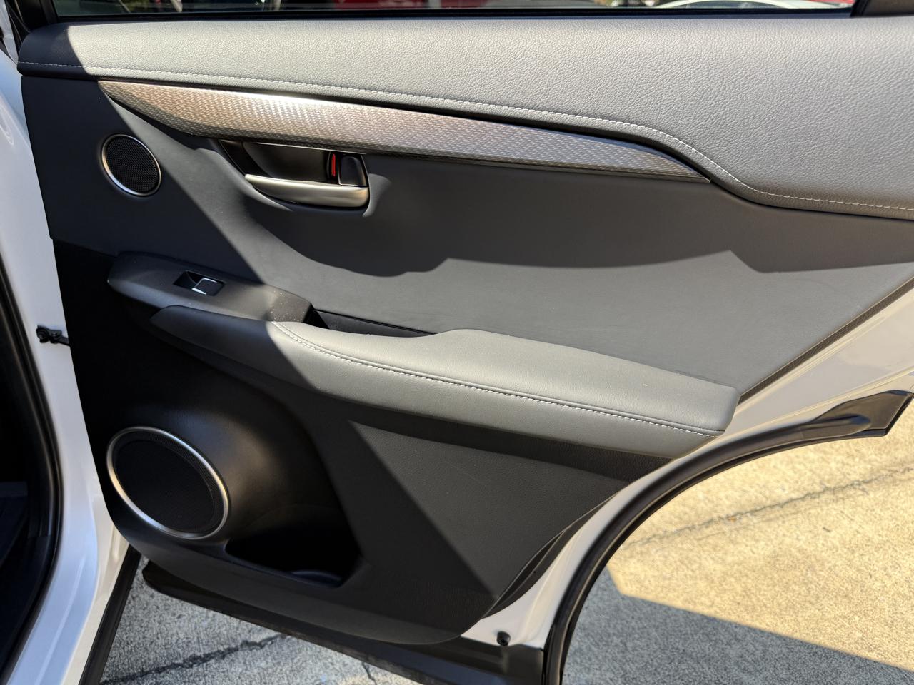 Lexus NX 300 Luxury 2021