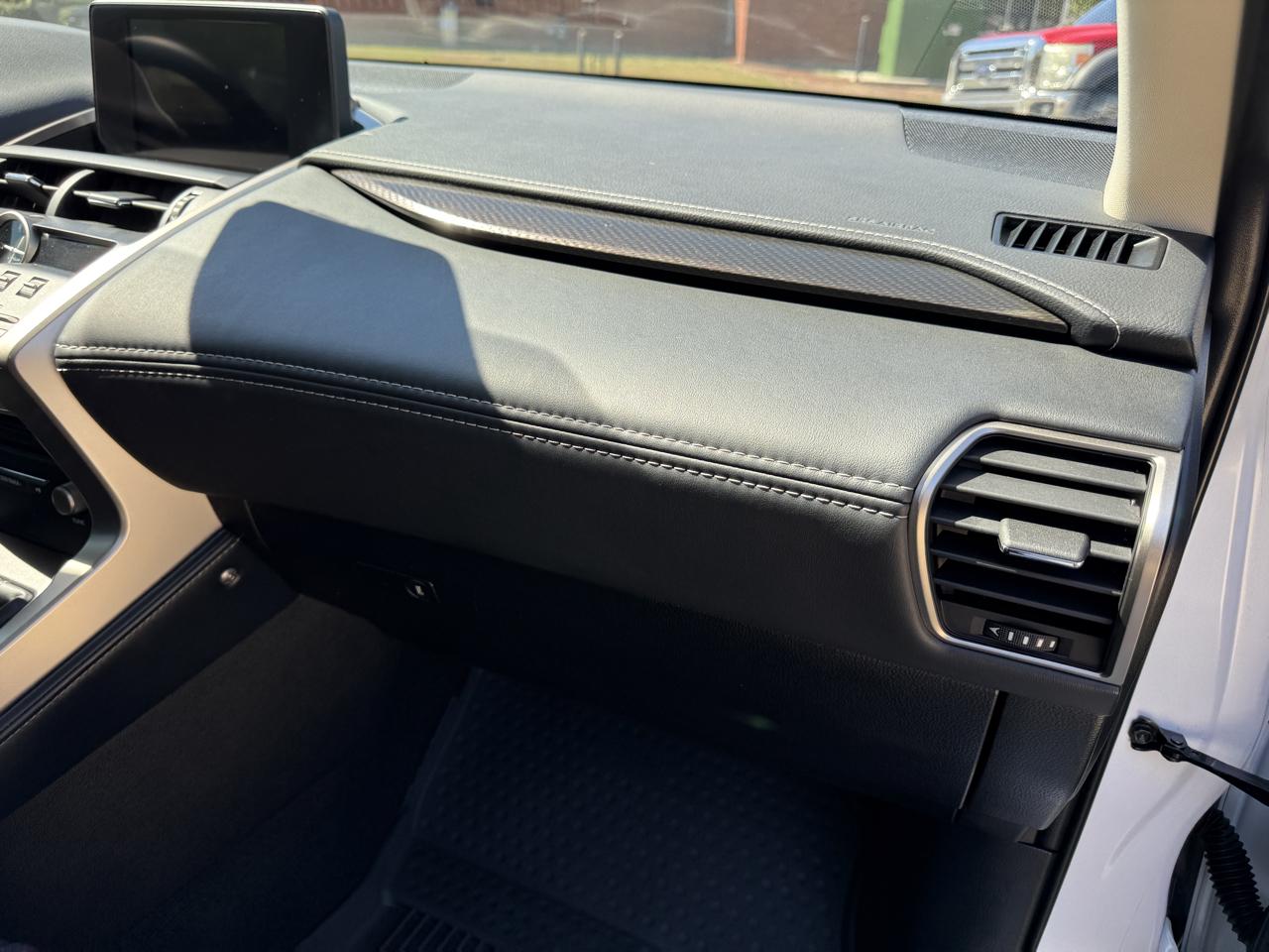 Lexus NX 300 Luxury 2021