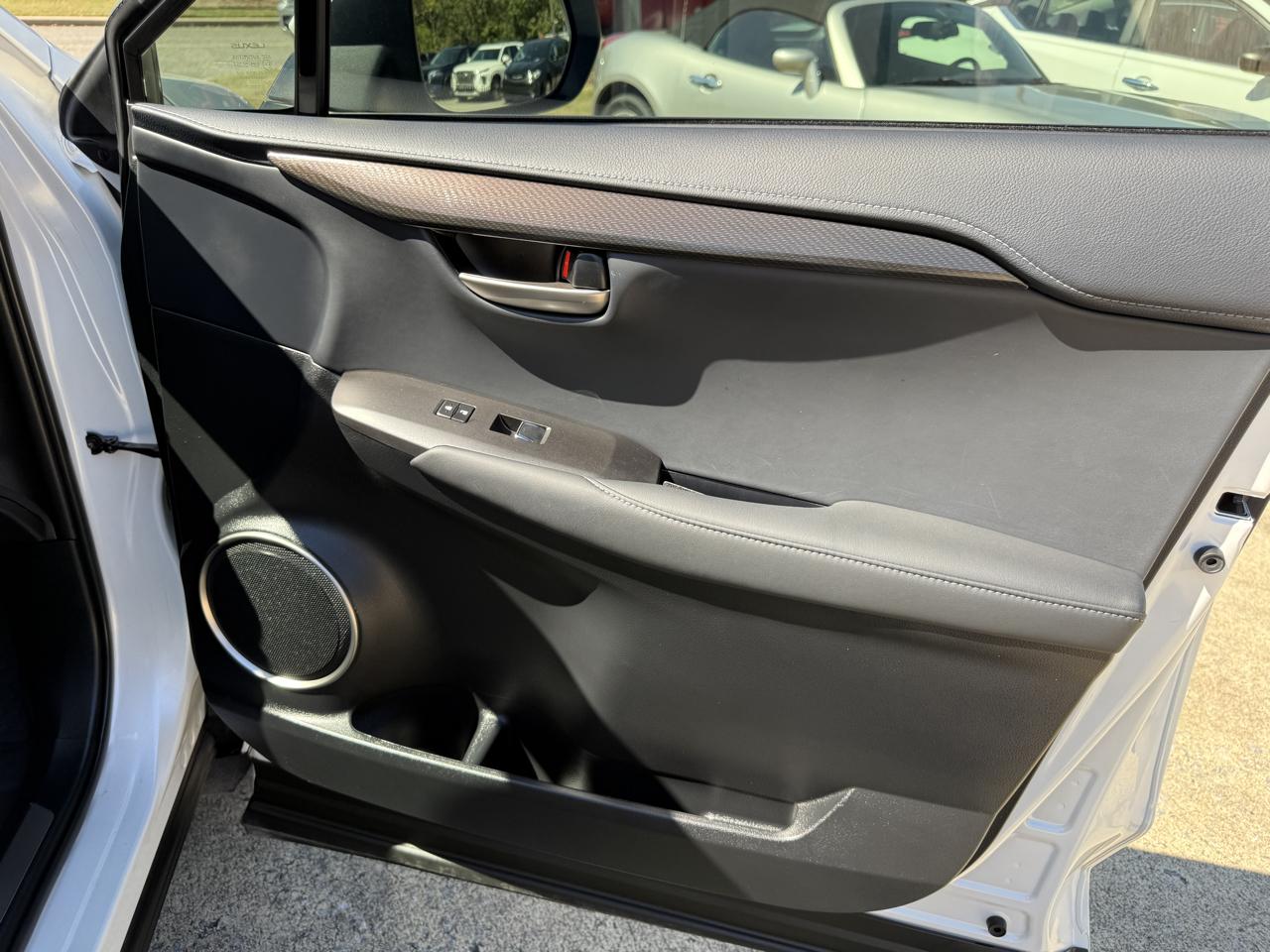 Lexus NX 300 Luxury 2021