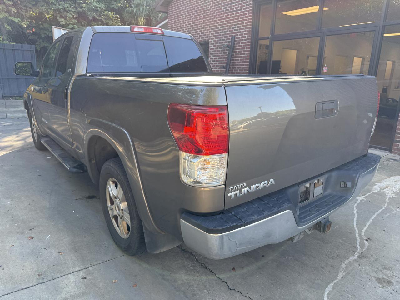 Toyota Tundra Tundra-Grade 5.7L Double Cab 2WD 2011