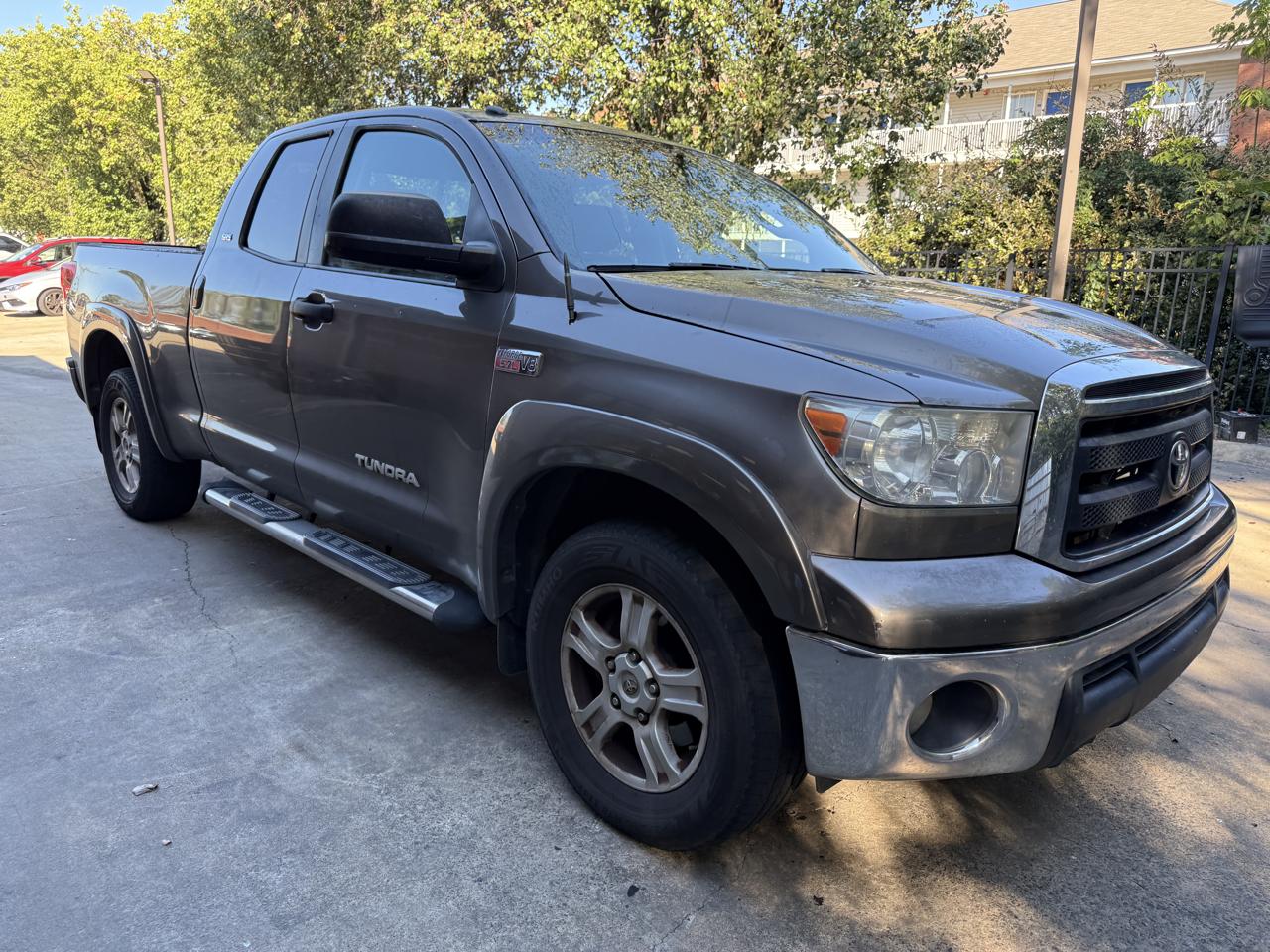 Toyota Tundra Tundra-Grade 5.7L Double Cab 2WD 2011