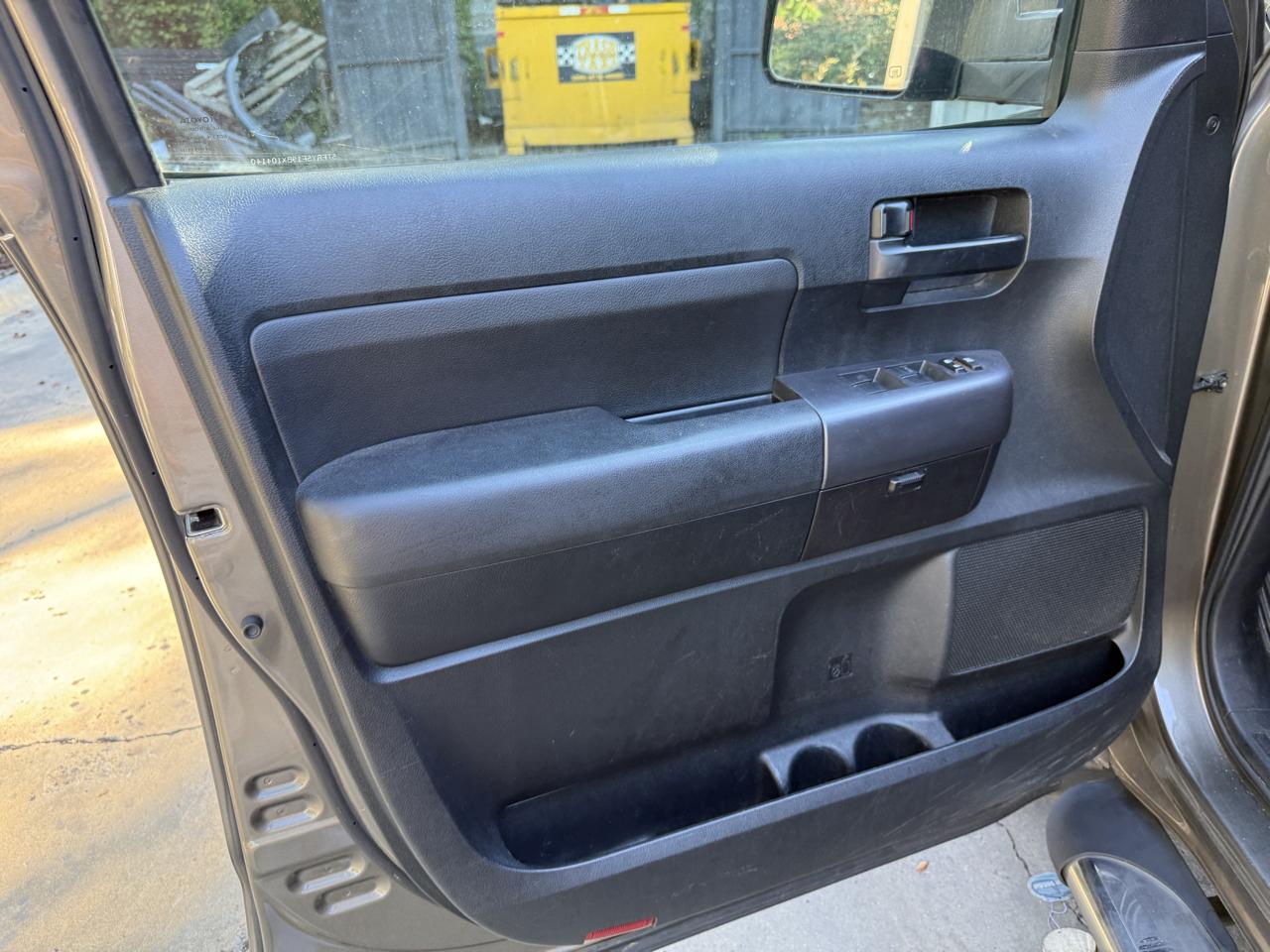 Toyota Tundra Tundra-Grade 5.7L Double Cab 2WD 2011