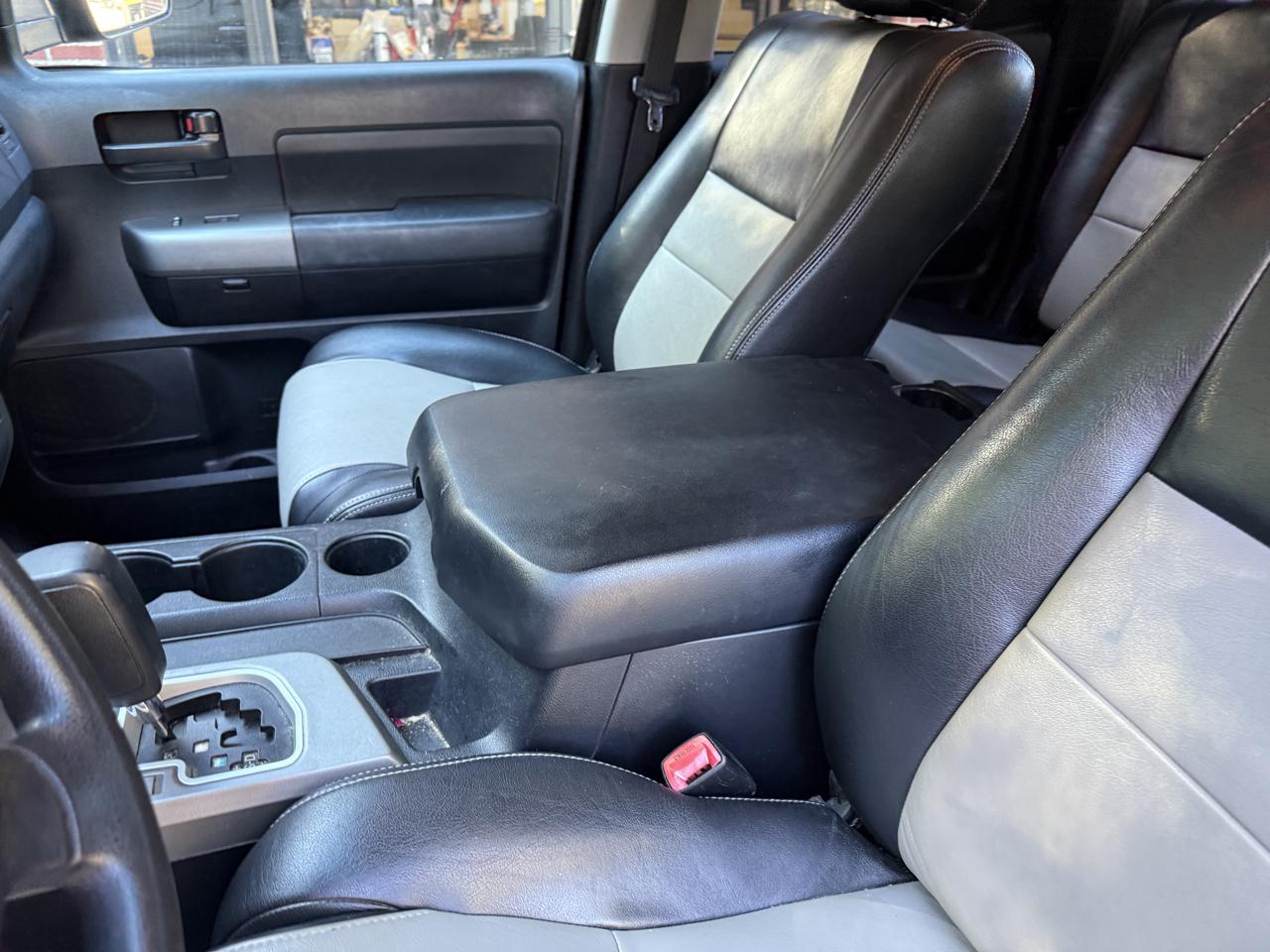 Toyota Tundra Tundra-Grade 5.7L Double Cab 2WD 2011