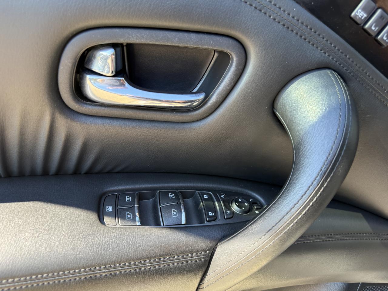 Infiniti QX80 2WD 2014