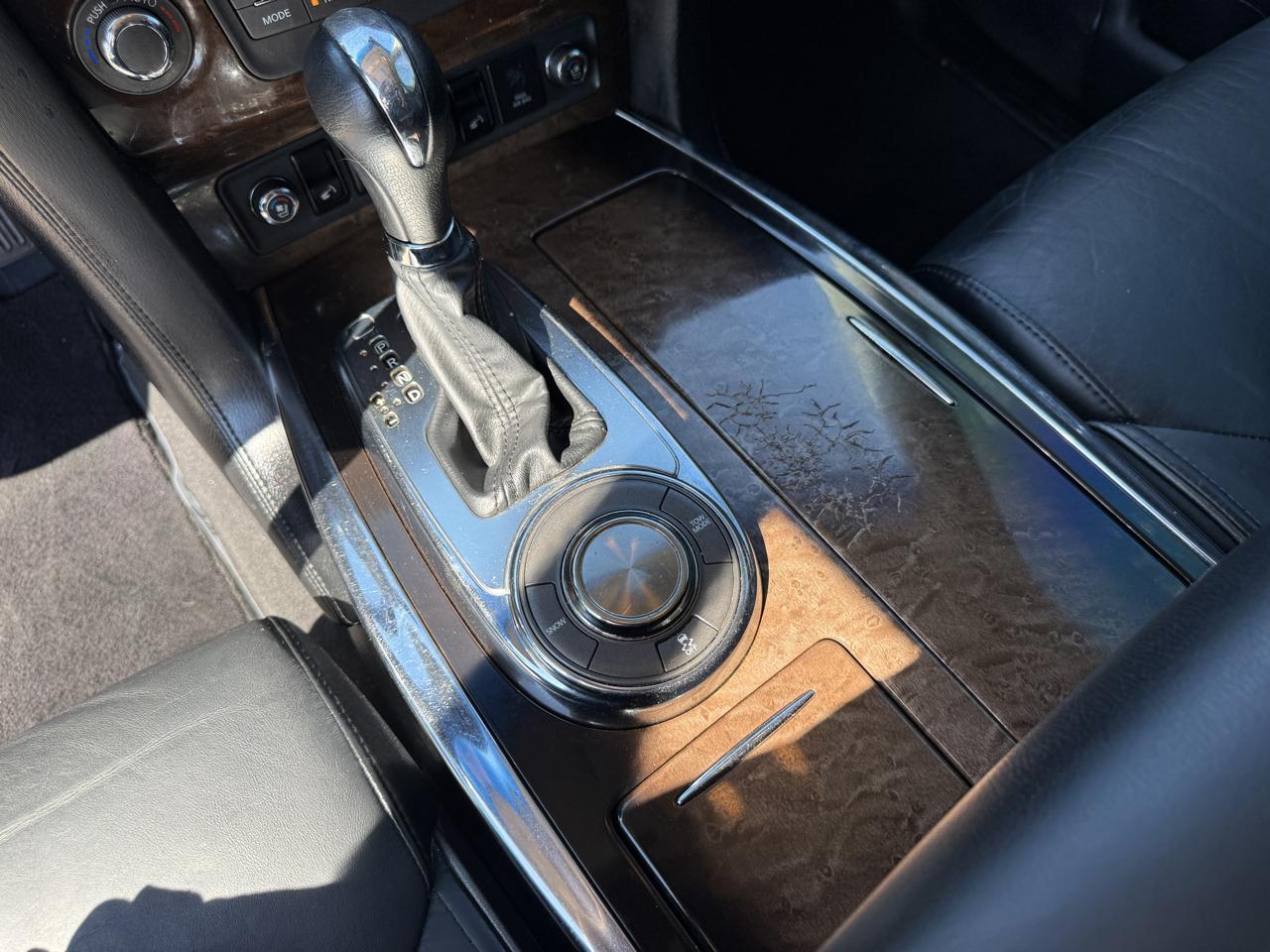 Infiniti QX80 2WD 2014