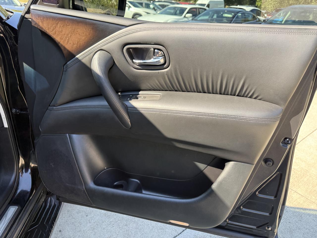 Infiniti QX80 2WD 2014