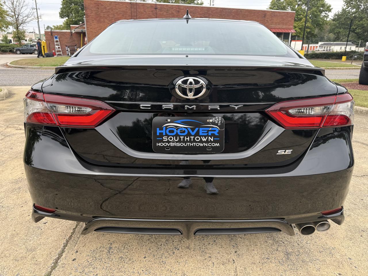 Toyota Camry SE 2023