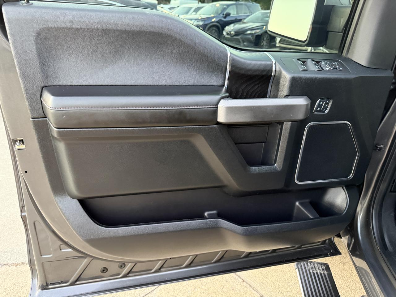 Ford F-150 Platinum SuperCrew 5.5-ft. Bed 4WD 2018