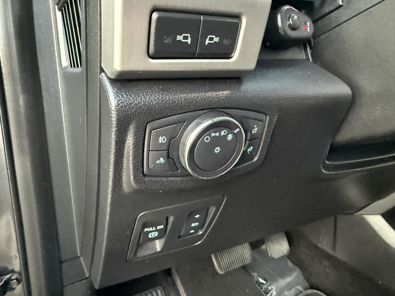Ford F-150 Platinum SuperCrew 5.5-ft. Bed 4WD 2018