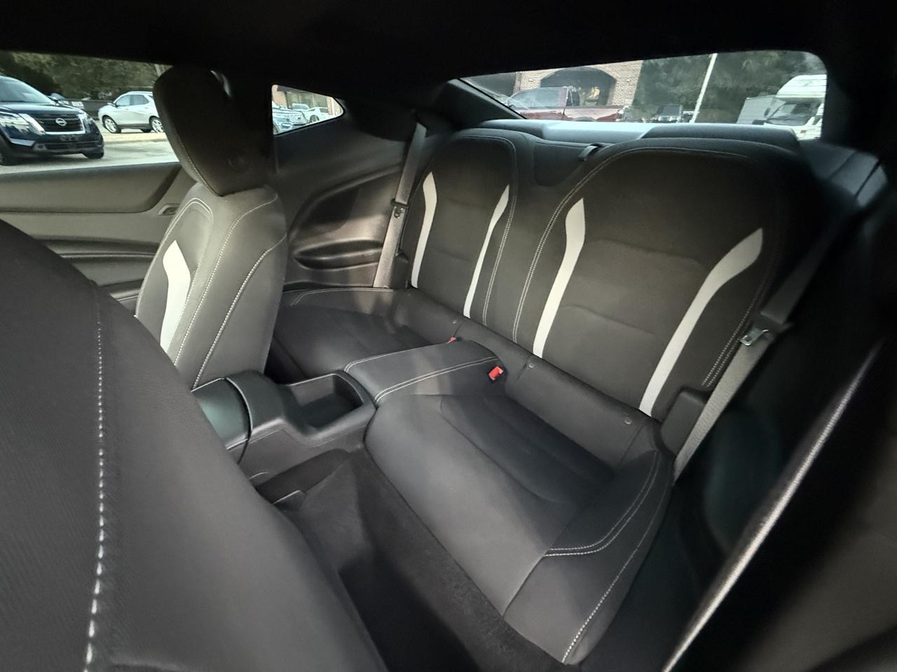Chevrolet Camaro 2dr Cpe 1LT 2021