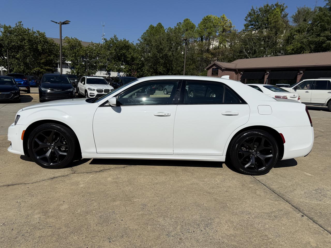Chrysler 300 Touring L 2023