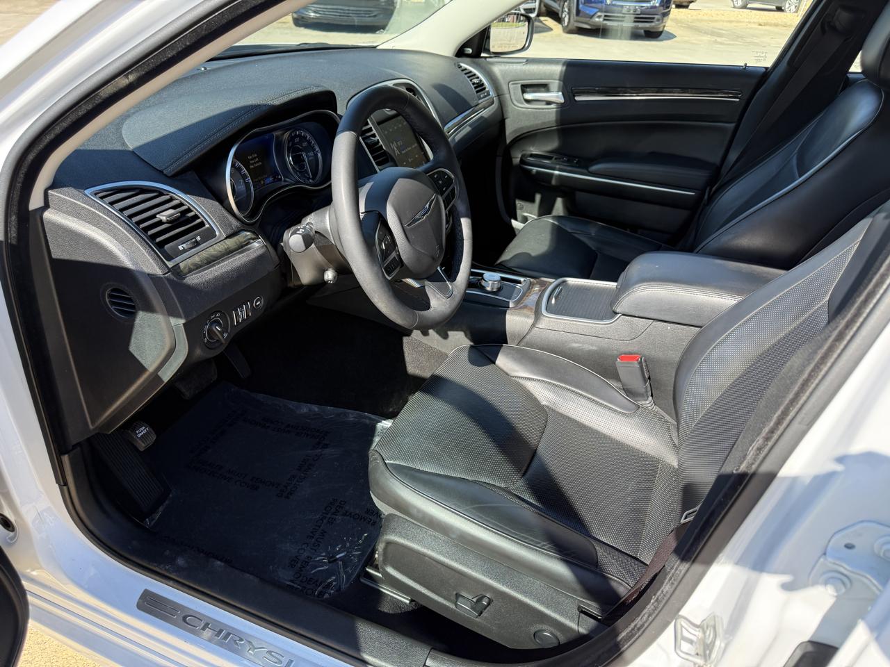 Chrysler 300 Touring L 2023