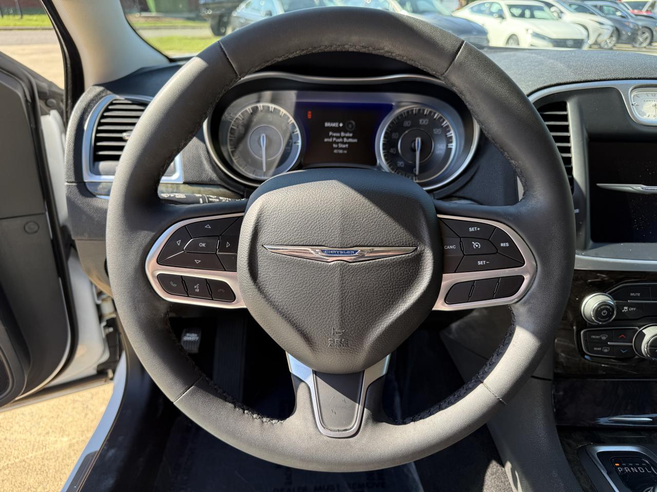 Chrysler 300 Touring L 2023