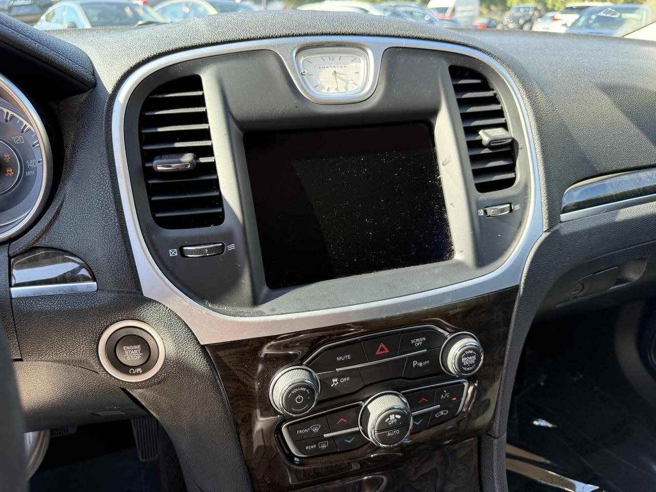 Chrysler 300 Touring L 2023